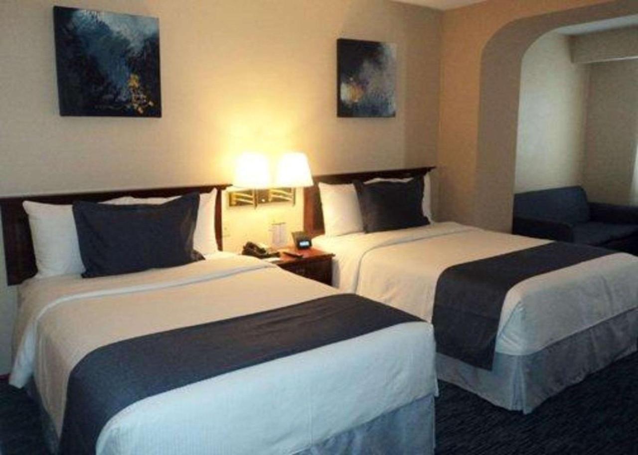 Quality Inn&Suites Saltillo Eurotel Habitación foto